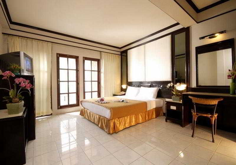 Patong Swiss Hotel Beach Front Phuket Exterior photo
